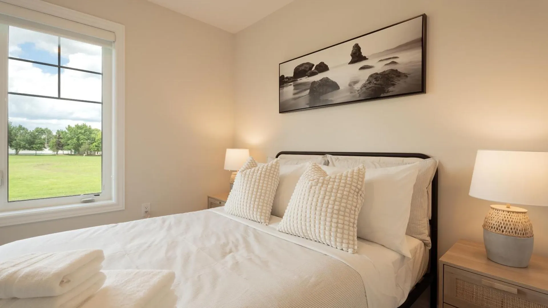 Holiday home Spotless 5 Bed And 4 Bath With Wi-Fi And 1Hr To Niagara Villa Hamilton